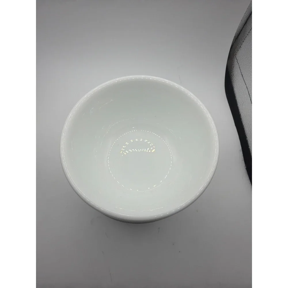 4 White Corelle Bowls  5